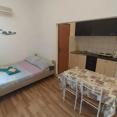 Apartment Arch-low Budget In Center,walking Street *